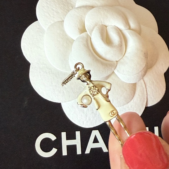 Chanel Coco Mademoiselle CC Gold Pendant Charm - Picture 7 of 13